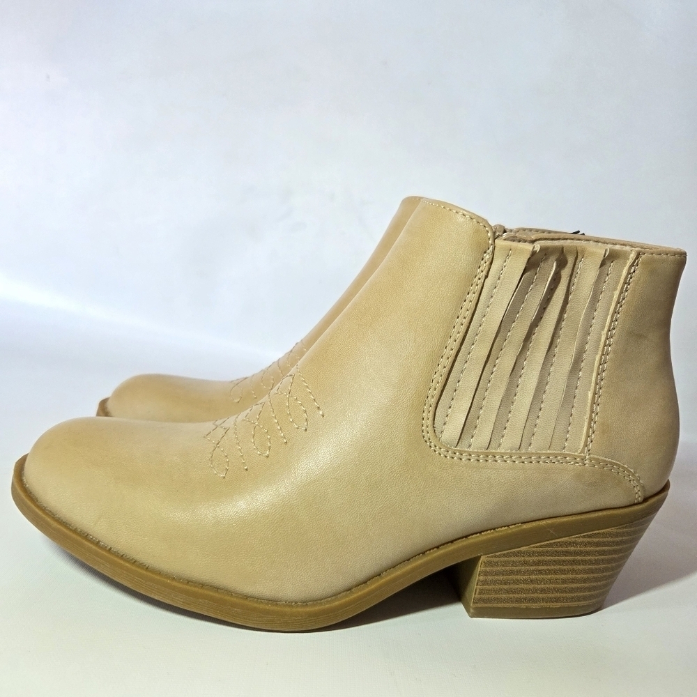 New Frye & Co Jude Ankle Beige Cream Boho Cowgirl Moto Biker Casual Boots Sz 7.5